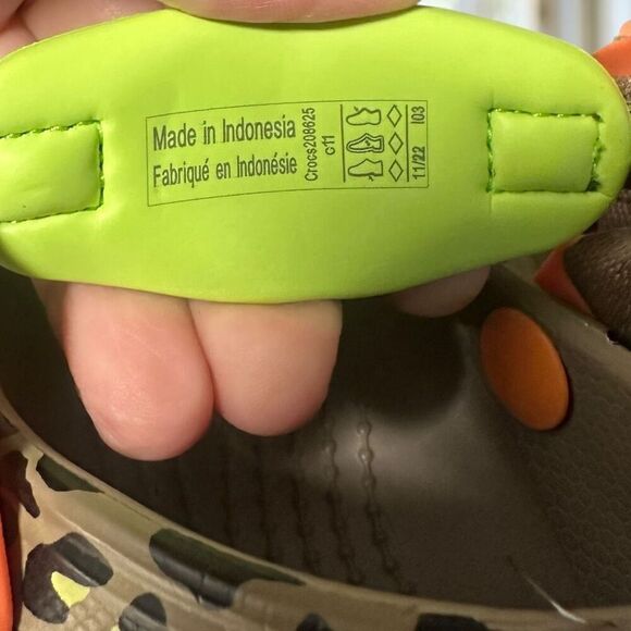 CROCS  All-Terrain Far Out Clog Slip On Sandal Water Shoe - Picture 11 of 12